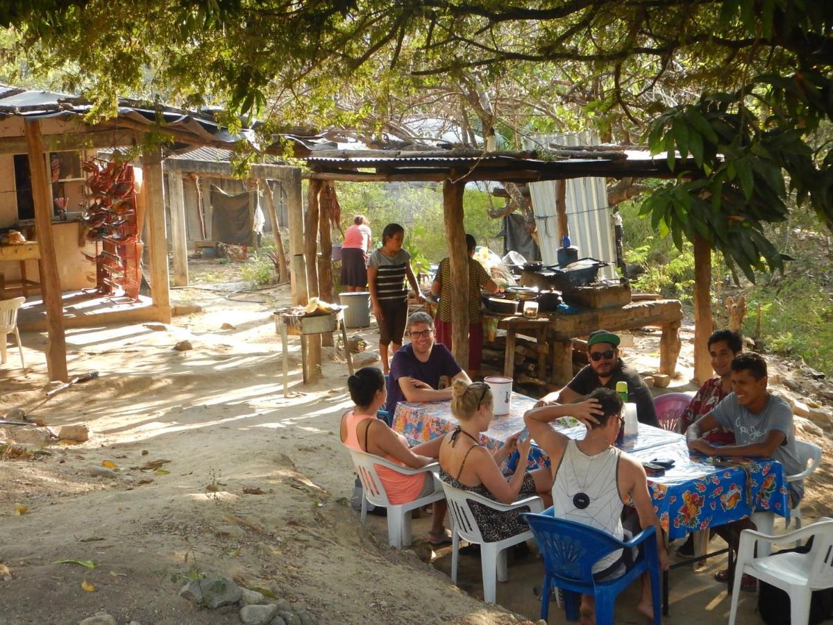 Tower Bridge Hostel Puerto Escondido  Exteriör bild
