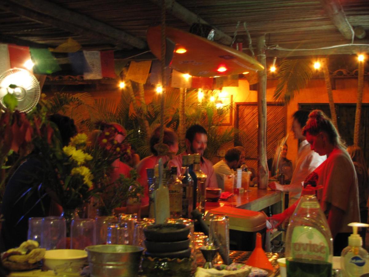 Tower Bridge Hostel Puerto Escondido  Exteriör bild